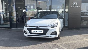 40990 : Hyundai Dax - i-AUTO - HYUNDAI i20 - i20 - Polar White Métal/Toit/rétros Black - Traction - Essence