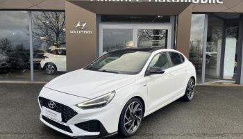 28600 : Hyundai GCH Chartres - HYUNDAI i30 Fastback - i30 Fastback - Polar White - Traction - Essence/Micro-Hybride