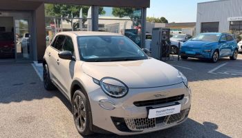 84120 : Hyundai PERTUIS - SA PEDINIELLI - FIAT 600 La Prima - 600 - Beige - Boîte automatique - Essence sans plomb