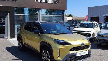 84120 : Hyundai PERTUIS - SA PEDINIELLI - TOYOTA YARIS CROSS HYBRIDE Collection - YARIS CROSS - Jaune - Automate à fonct. Continu - Essence / Courant électrique