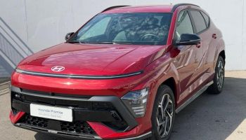 56600 : Hyundai Lorient - Auto Océane - HYUNDAI Kona - Kona - Ultimate Red métallisé - Traction - Hybride : Essence/Electrique