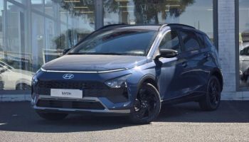 57200 : Hyundai Sarreguemines - Theobald Automobiles - HYUNDAI Bayon - Bayon - Vibrant Blue Métal - Traction - Essence