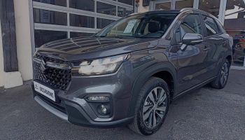 78000 : Hyundai Versailles - SOCOHY - SUZUKI S-Cross - S-Cross - Titan Dark Gray métallisée - Traction - Essence/Micro-Hybride