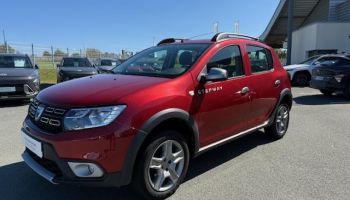 49300 : Hyundai Cholet - Océane Auto - DACIA SANDERO Stepway - SANDERO II - Rouge - Boîte manuelle - Essence sans plomb
