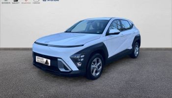 13290 : Hyundai Aix en Provence - Cap Milanesio - HYUNDAI KONA Intuitive - KONA (02/2023) - ATLAS WHITE - Automate sequentiel - Essence / Courant électrique
