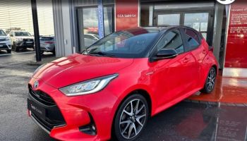 50000 : Hyundai Saint-Lô - GCA - TOYOTA Yaris - Yaris - Bi-ton rouge fusion/noir - Traction - Hybride : Essence/Electrique