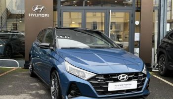 95100 : Hyundai Argenteuil - BNA - HYUNDAI i20 - i20 - Vibrant Blue Métal/Toit+rétros Black - Traction - Essence