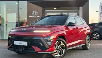 57200 : Hyundai Sarreguemines - Theobald Automobiles - HYUNDAI Kona - Kona - Ultimate Red métallisé/Toit/rétros Black - Traction - Hybride : Essence/Electrique