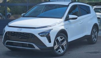 57685 : Hyundai Metz - Theobald Automobiles - HYUNDAI Bayon - Bayon - Atlas White Métal - Traction - Essence