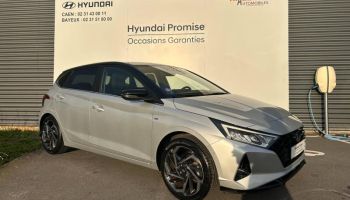 14100 : Hyundai Lisieux - Trajectoire Automobiles - HYUNDAI i20 - i20 - Sleek Silver Métal/Toit/rétros Black - Traction - Essence/Micro-Hybride