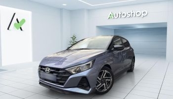 75013 : Hyundai Paris 13 - BPM Cars - HYUNDAI i20 - i20 - Meta Blue Métal/Toit+rétros Black - Traction - Essence