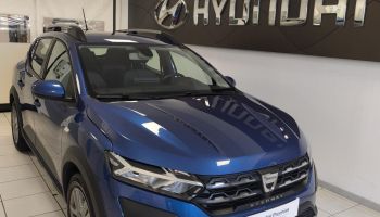 08000 : Hyundai Charleville-Mézières - SVTA - DACIA SANDERO Stepway Confort - SANDERO III - Bleu - Automate à fonct. Continu - Essence sans plomb