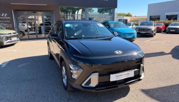 84120 : Hyundai PERTUIS - SA PEDINIELLI - HYUNDAI KONA Intuitive - KONA II - NOIR - Automate sequentiel - Essence / Courant électrique