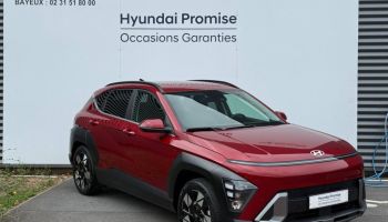 14100 : Hyundai Lisieux - Trajectoire Automobiles - HYUNDAI Kona - Kona - Ultimate Red métallisé - Traction - Hybride : Essence/Electrique
