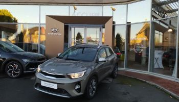 19100 : Hyundai Brive-la-Gaillarde - Garage Pouget - KIA Stonic - Stonic - Blanc - Traction - Essence