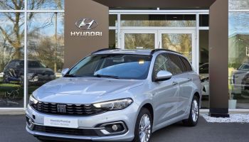 77240 : Hyundai Melun - CAP FOURNIER - FIAT TIPO STATION WAGON MY21 Life Plus - TIPO II - Gris - Boîte manuelle - Essence sans plomb