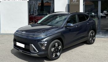 13200 : HYUNDAI Arles - Lexa Automobile - HYUNDAI KONA Creative - KONA II - DENIM BLUE - Automate sequentiel - Essence / Courant électrique