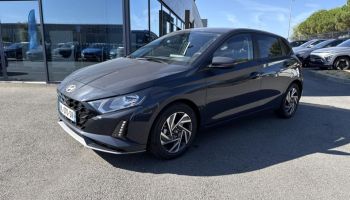 56000 : Hyundai Vannes - Park Lann Automobiles - HYUNDAI i20 - i20 - Aurora Gray Métal - Traction - Essence
