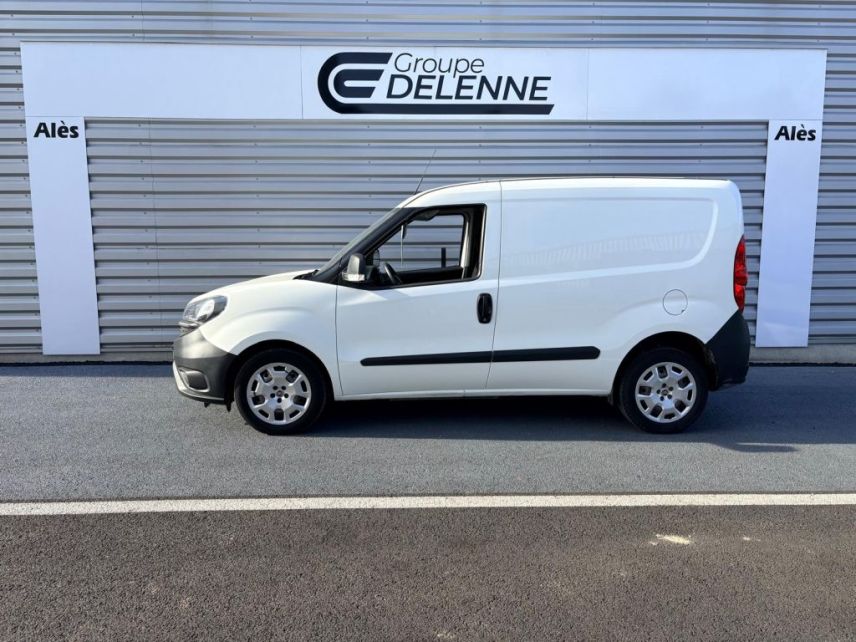 30100 : Hyundai Alès - Auto Hall - FIAT DOBLO CARGO BUSINESS - DOBLO II - Blanc - Boîte manuelle - Diesel