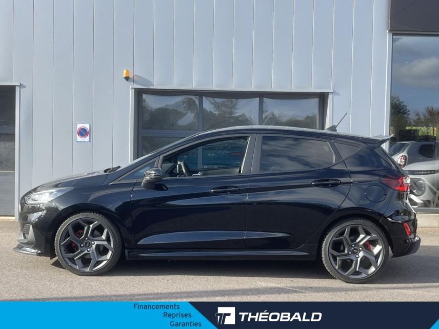 57685 : Hyundai Metz - Theobald Automobiles - FORD Fiesta - Fiesta - Noir Agate métallisée - Traction - Essence