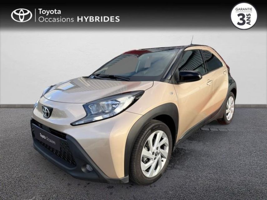 50000 : Hyundai Saint-Lô - GCA - TOYOTA Aygo X - Aygo X - Bi-Ton Beige Gingembre métal/Toit noir - Traction - Essence