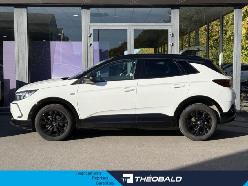 57100 : Hyundai Thionville - Théobald Automobiles - OPEL Grandland - Grandland - Blanc - Traction - Essence