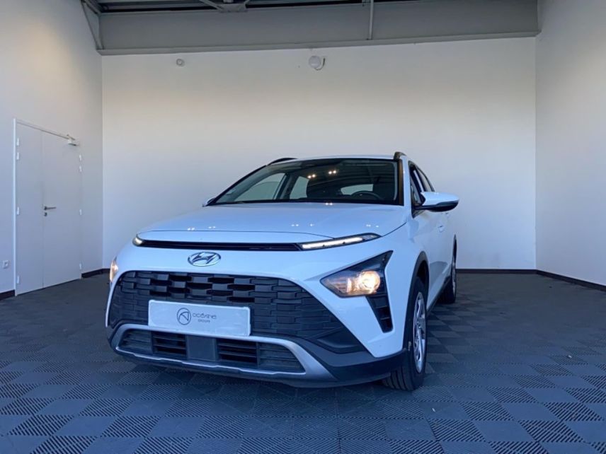 85000 : Hyundai MoceanRent | La Roche-sur-Yon - Océane Auto - HYUNDAI BAYON Initia - BAYON - Blanc - Boîte manuelle - Essence sans plomb