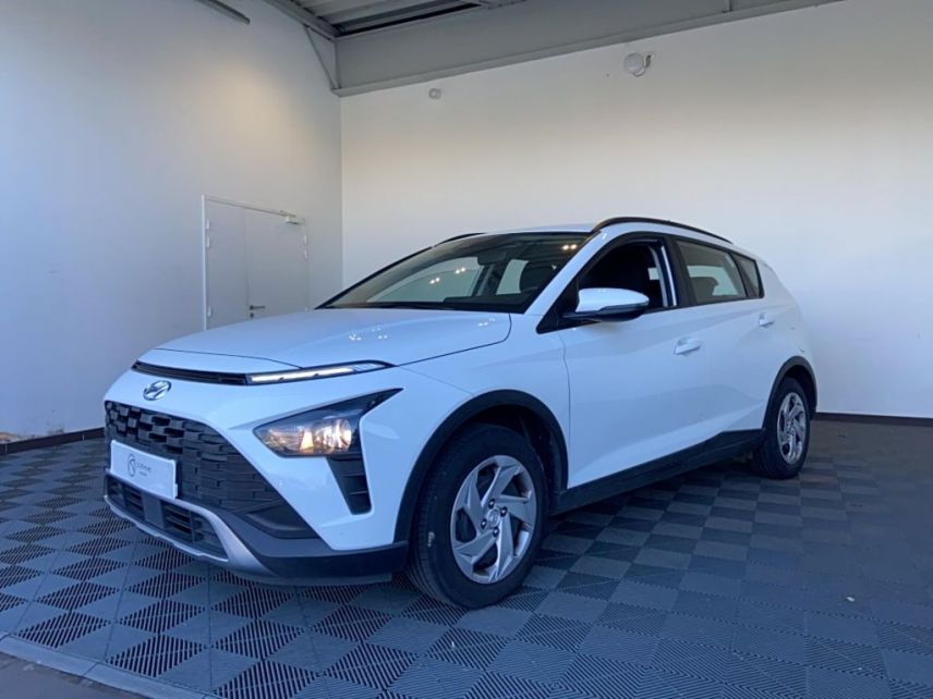 85000 : Hyundai MoceanRent | La Roche-sur-Yon - Océane Auto - HYUNDAI BAYON Initia - BAYON - Blanc - Boîte manuelle - Essence sans plomb