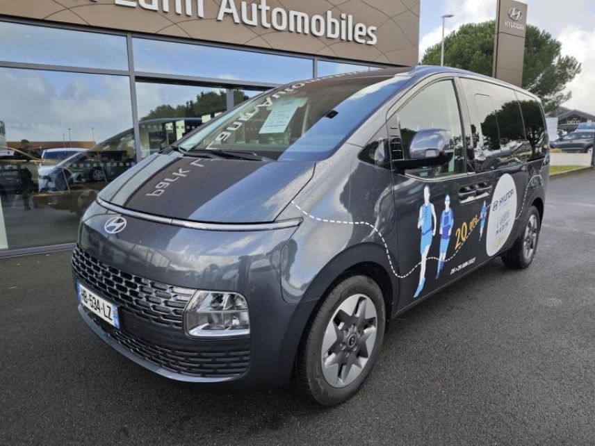 56000 : Hyundai Vannes - Park Lann Automobiles - HYUNDAI Staria - Staria - Graphite Gray Metal - Traction - Hybride : Essence/Electrique