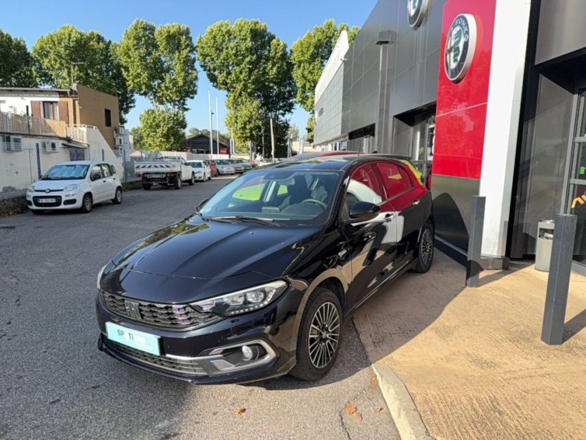 04100 : Hyundai Manosque - Pedinielli - FIAT TIPO 5 PORTES MY21 Life - TIPO II - Noir - Boîte manuelle - Essence sans plomb