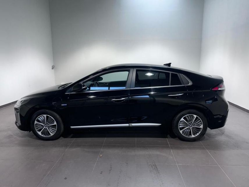 57685 : Hyundai Metz - Theobald Automobiles - HYUNDAI Ioniq - Ioniq - Phantom Black Métal - Traction - Hybride rechargeable : Essence/Electrique