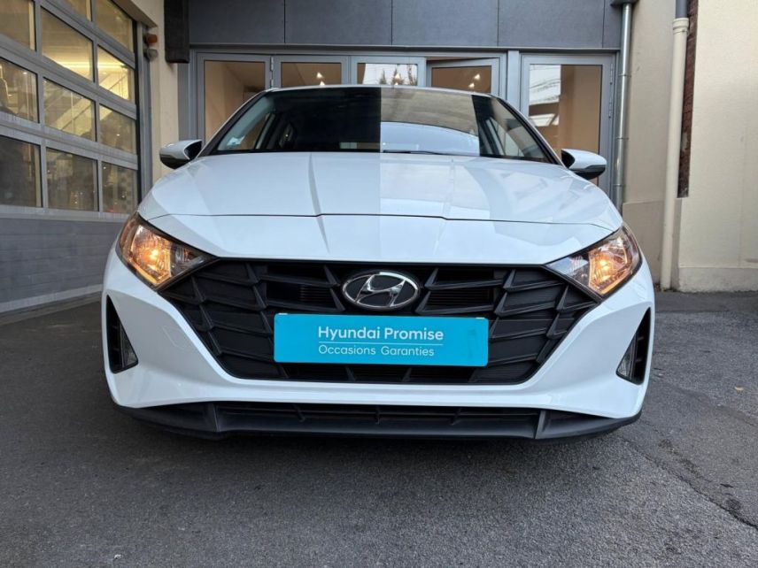 78000 : Hyundai Versailles - SOCOHY - HYUNDAI i20 - i20 - Atlas White - Traction - Essence