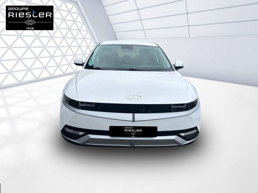 02200 : Hyundai Soissons - Protea by Riester - HYUNDAI IONIQ 5 Creative - IONIQ 5 - BLANC - Automate à fonct. Continu - Courant électrique
