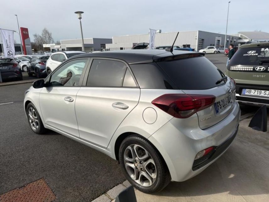 50000 : Hyundai Saint-Lô - GCA - HYUNDAI i20 - i20 - Sleek Silver Métal/Toit/rétros Black - Traction - Essence