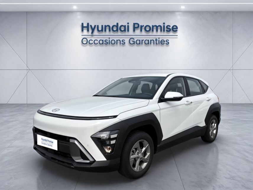 31683 : Hyundai Toulouse Sud Labège - Automobiles Delahaye - HYUNDAI KONA Intuitive - KONA II - ATLAS WHITE - Automate sequentiel - Essence / Courant électrique