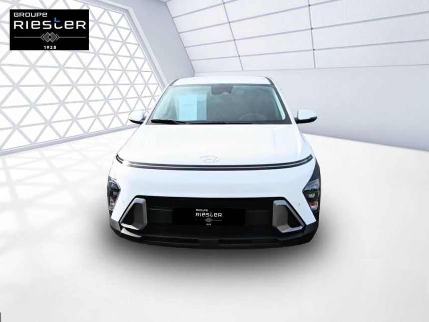 02000 : Hyundai Laon - Protea by Riester - HYUNDAI KONA Intuitive - KONA II - BLANC - Automate sequentiel - Essence / Courant électrique