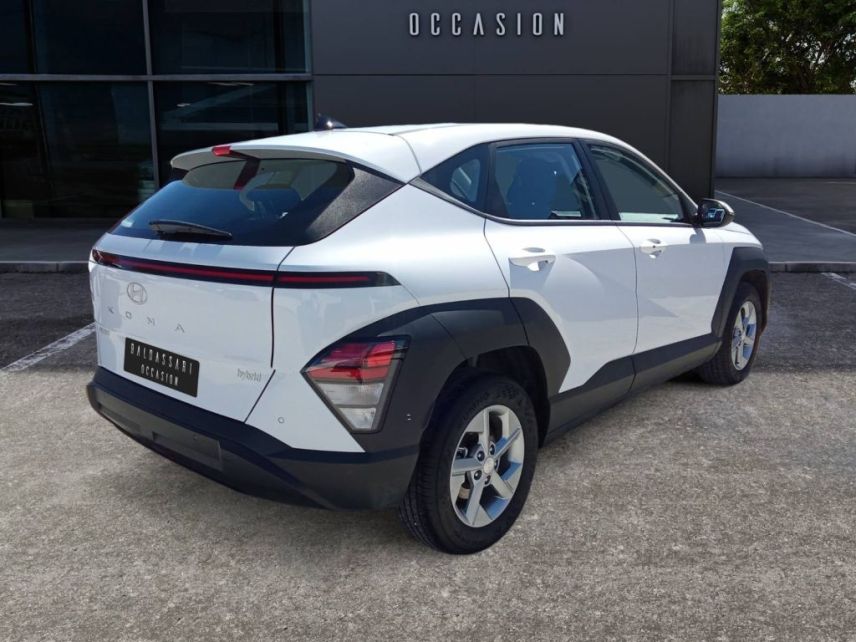 83130 : Hyundai Toulon - Autodif SAS - Groupe BALDASSARI - HYUNDAI KONA Intuitive - KONA II - BLANC - Automate sequentiel - Essence / Courant électrique