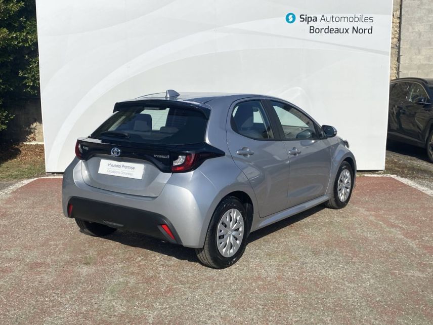 33110 : Hyundai Bordeaux Nord Le Bouscat - Sipa Automobiles - TOYOTA YARIS HYBRIDE MY22 Dynamic - YARIS IV - Gris - Automate à fonct. Continu - Essence / Courant électrique
