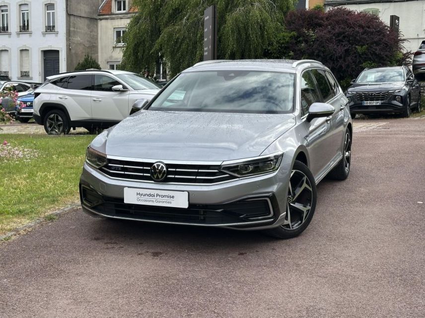 62360 : Hyundai Boulogne-sur-Mer - Garage Du Château - VOLKSWAGEN PASSAT SW GTE Life Plus - PASSAT VIII - Gris - Automate sequentiel - Essence / Courant électrique