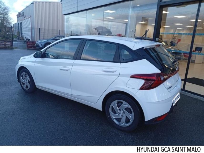 35400 : Hyundai Saint-Malo - GCA - HYUNDAI i20 - i20 - Polar White - Traction - Essence