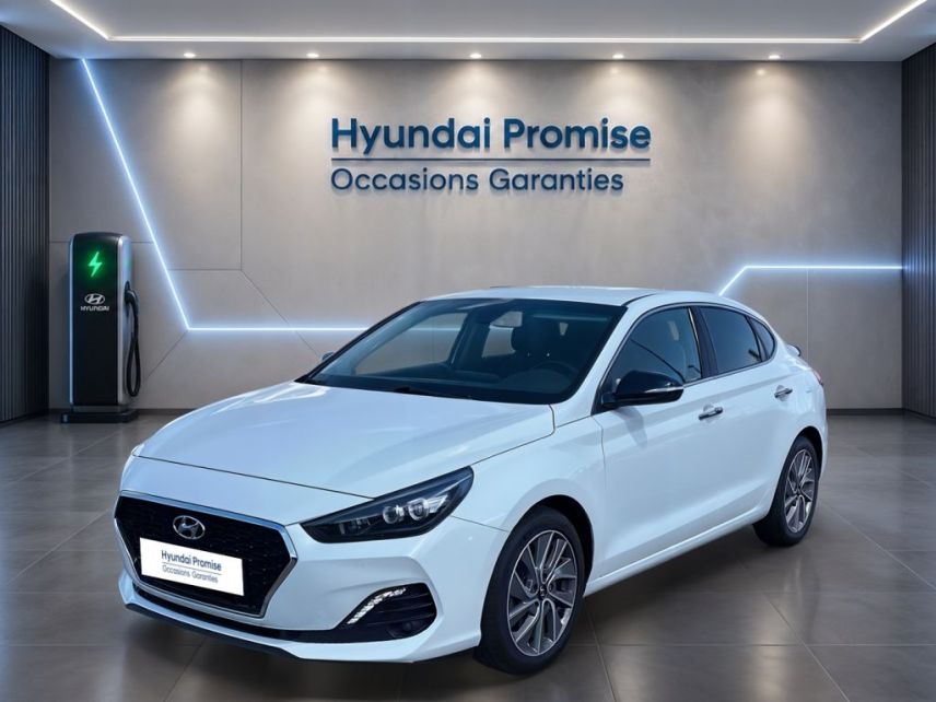 85000 : Hyundai MoceanRent | La Roche-sur-Yon - Océane Auto - HYUNDAI i30 FASTBACK Creative - i30 III - Blanc - Boîte séquentielle - Diesel