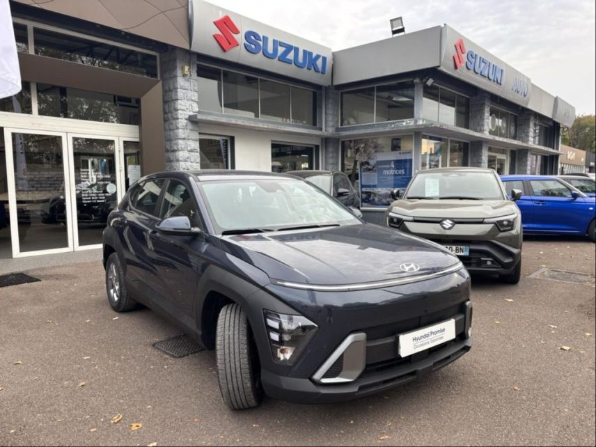 89100 : Hyundai Sens - APS - HYUNDAI Kona - Kona - Denim Blue perlé métallisé - Traction - Hybride : Essence/Electrique