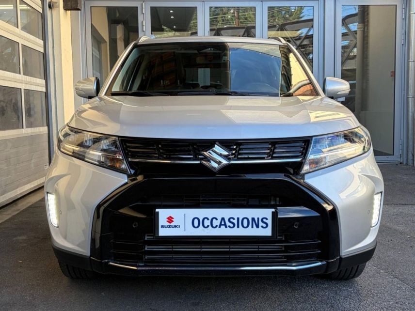 78000 : Hyundai Versailles - SOCOHY - SUZUKI Vitara - Vitara - Silky Silver métallisé - Traction - Essence/Micro-Hybride