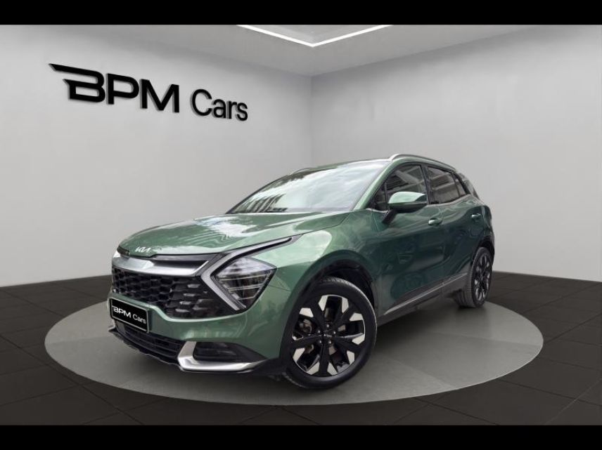 75013 : Hyundai Paris 13 - BPM Cars - KIA Sportage - Sportage - Vert Bornéo métallisé - Transmission intégrale - Hybride rechargeable : Essence/Electrique