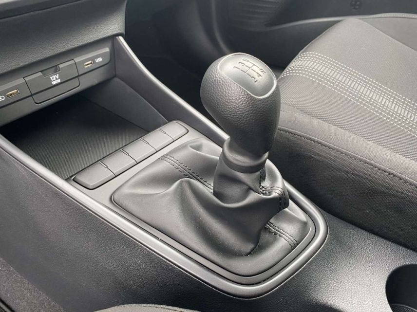 13200 : HYUNDAI Arles - Lexa Automobile - HYUNDAI i20 Initia - i20 III - Noir - Boîte manuelle - Essence sans plomb