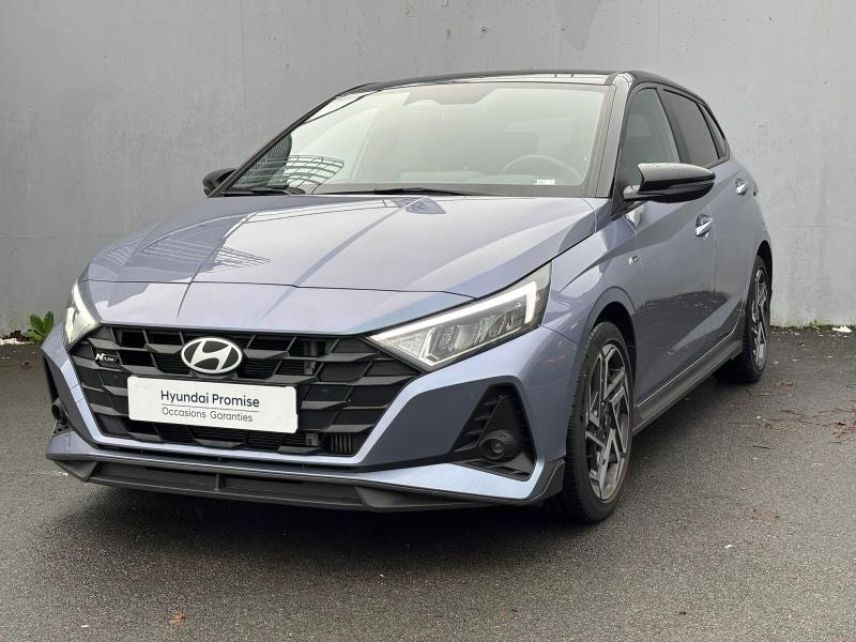 56600 : Hyundai Lorient - Auto Océane - HYUNDAI i20 - i20 - Meta Blue Métal/Toit+rétros Black - Traction - Essence