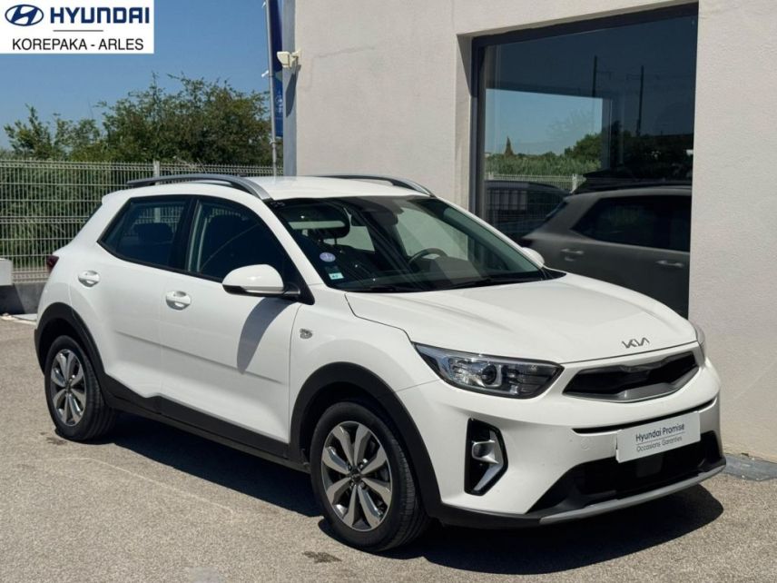 13200 : HYUNDAI Arles - Lexa Automobile - KIA STONIC Active - STONIC - Blanc - Boîte manuelle - Essence sans plomb