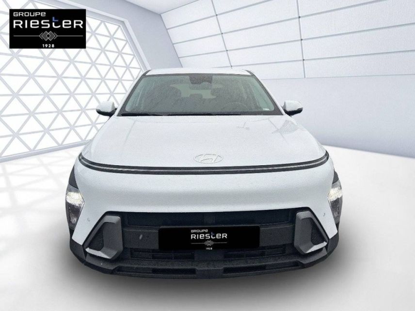 60000 : Hyundai Beauvais - Protea by Riester - HYUNDAI KONA Intuitive - KONA II - BLANC - Automate sequentiel - Essence / Courant électrique
