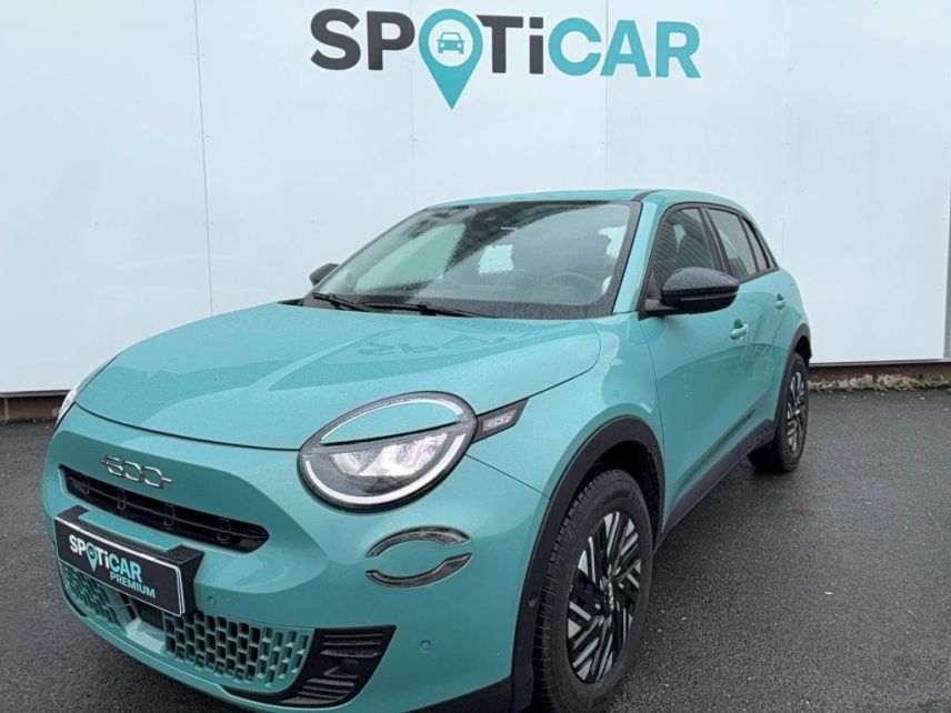 33140 : Hyundai Bordeaux Sud Villenave d'Ornon - Sipa Automobiles - FIAT 600  - 600 - Bleu - Boîte automatique - Essence sans plomb