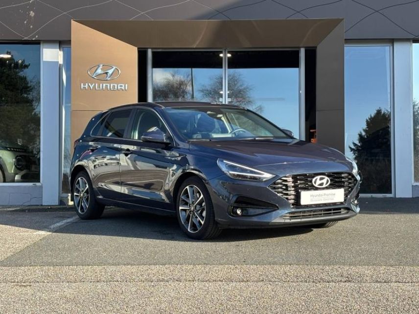 29200 : Hyundai Brest - Iroise Automobiles - HYUNDAI i30 - i30 - Sailing Blue métal - Traction - Essence